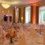 Hochzeit im Schloss Schieder mit kds events: Dekorationsverleih, Bewirtung und Catering, Trauung, freie Trauung